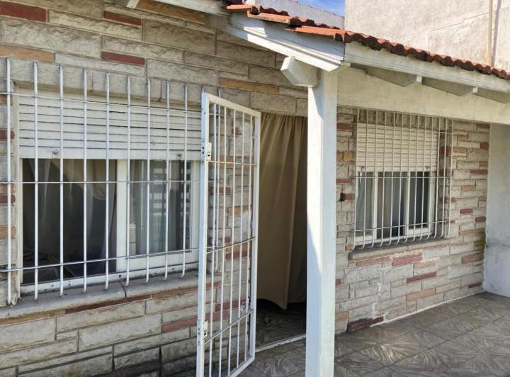 Casa · 170m² · 9 Ambientes