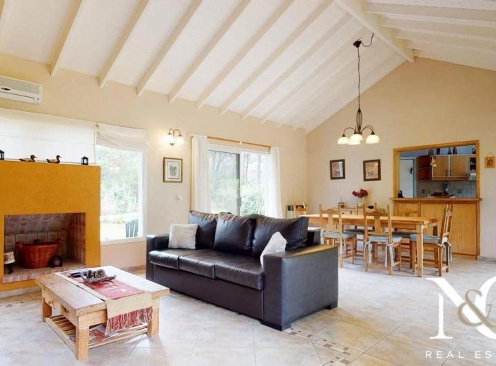 Casa · 150m² · 5 Ambientes · 1 Cochera