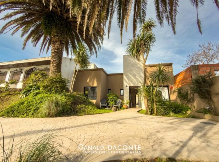 Casa · 125m² · 3 Ambientes · 2 Cocheras