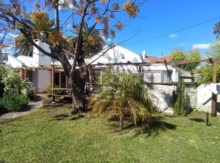 Casa · 90m² · 2 Dormitorios · 2 Cocheras