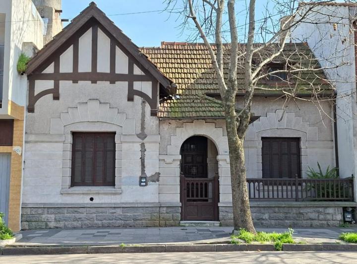 Casa · 130m² · 5 Ambientes