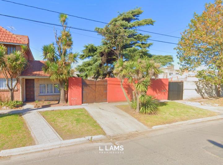 Terreno · 233m²