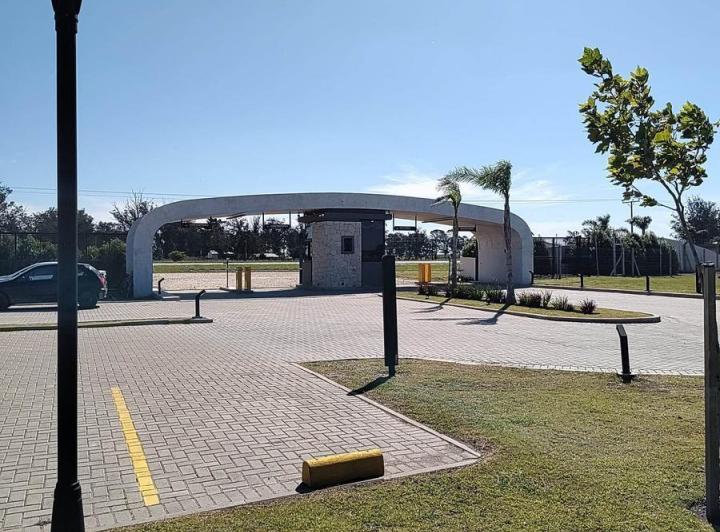 Terreno · 678m²