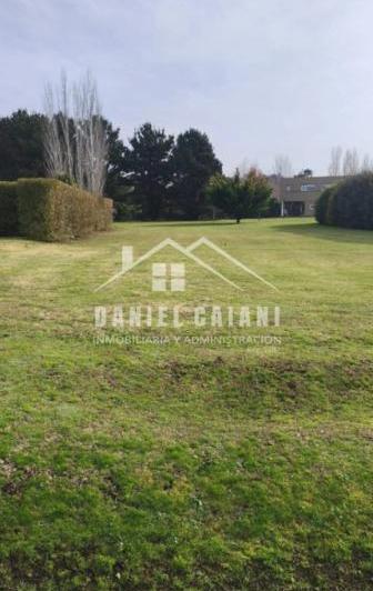 Terreno · 873m²