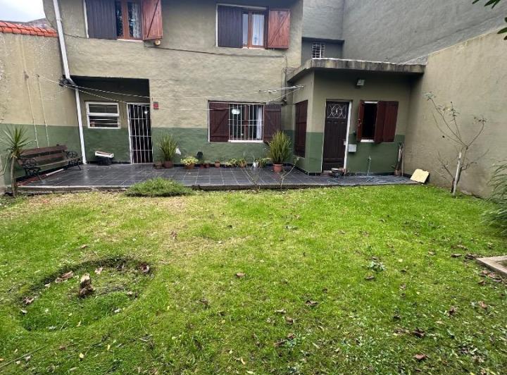Terreno · 242m²