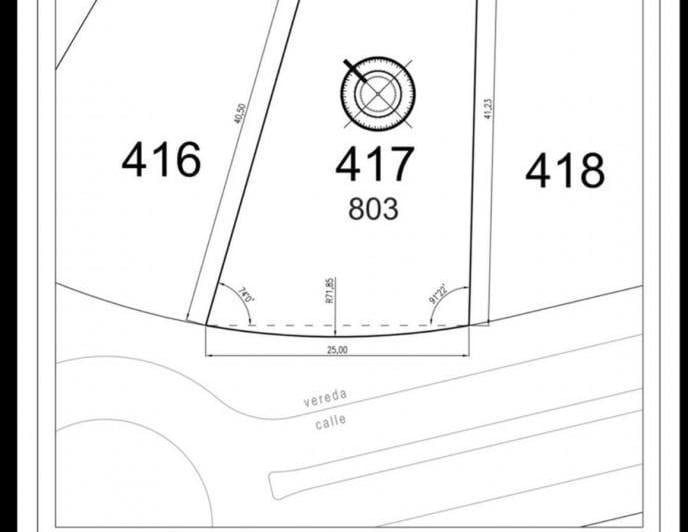 Terreno · 83m²