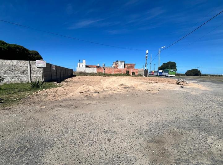Terreno · 280m²