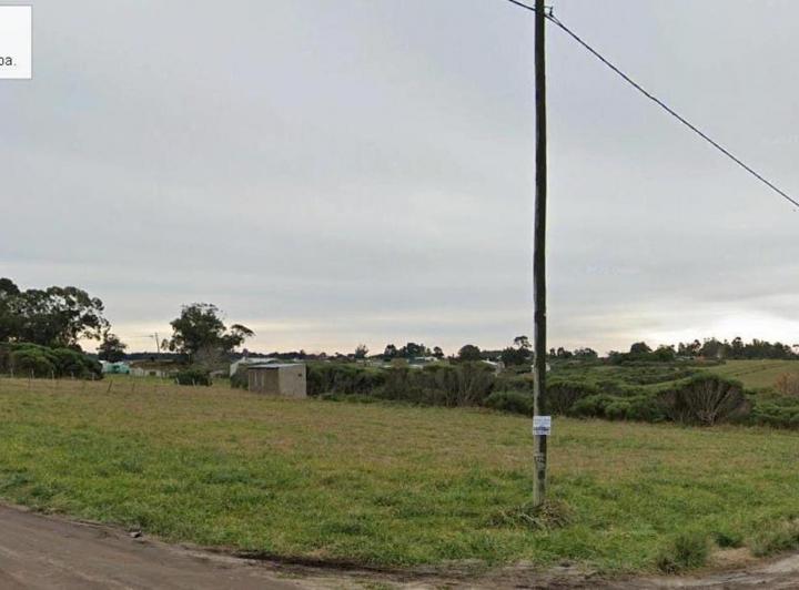 Terreno · 841m²