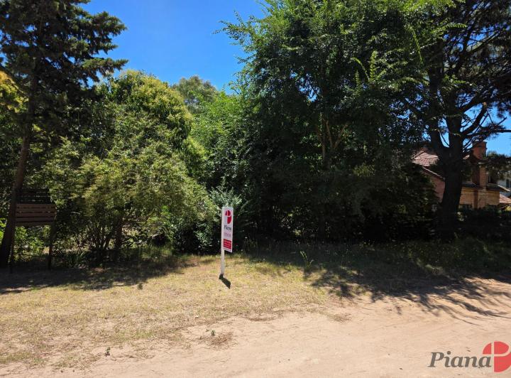 Terreno · 683m²