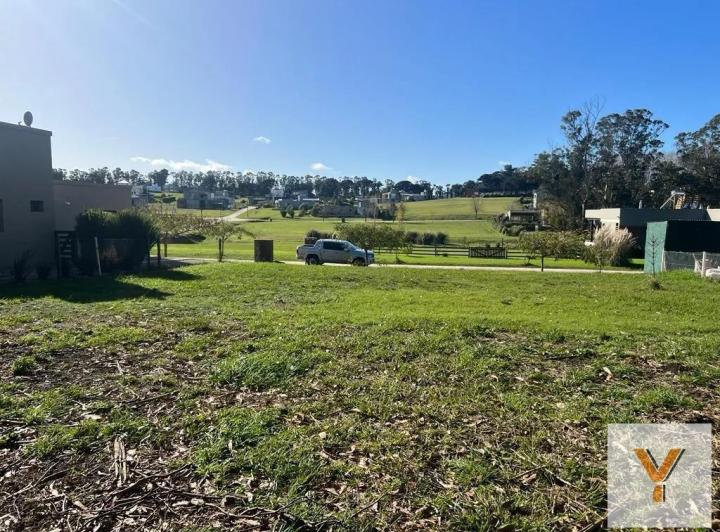 Terreno · 884m²