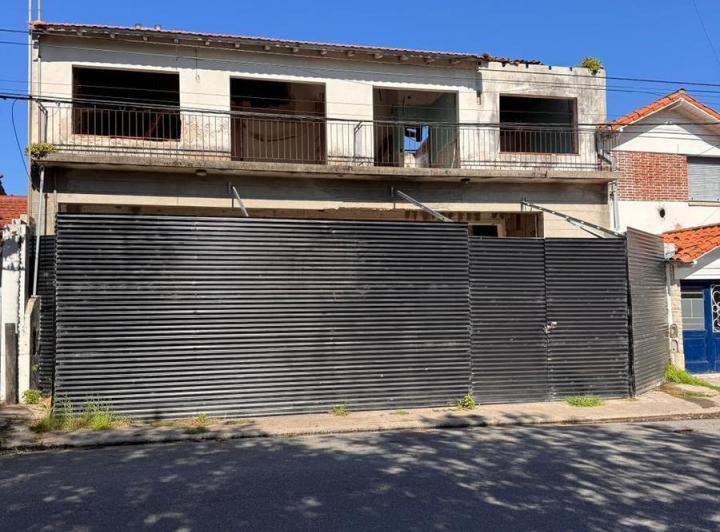 Terreno · 330m²