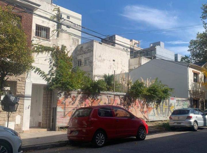 Terreno · 225m²