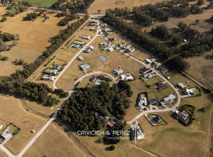 Terreno · 600m²