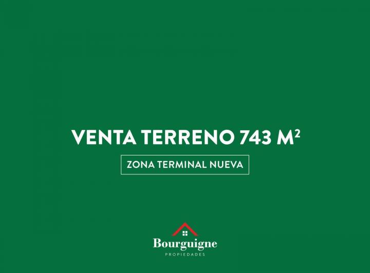 Terreno · 743m²