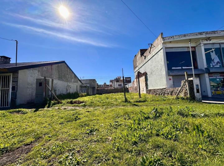 Terreno · 220m²