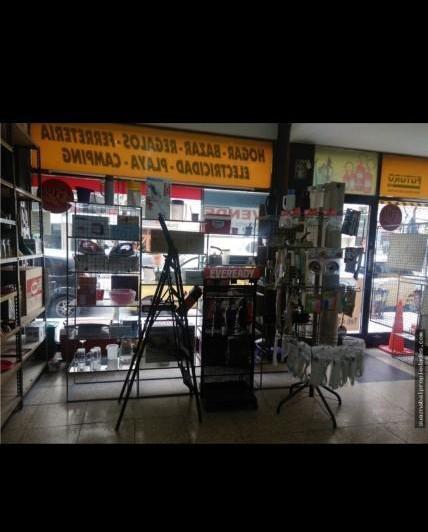 Local comercial · 203m²