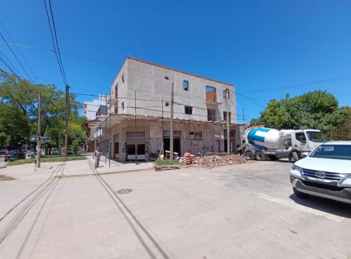 Local comercial · 140m²