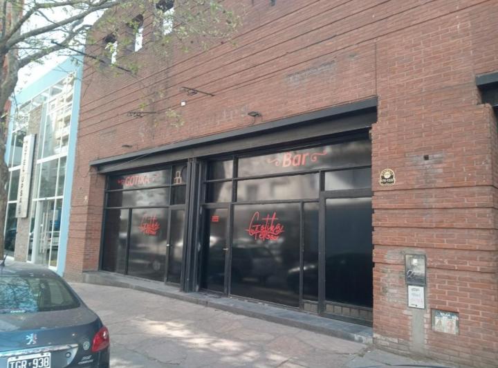 Local comercial · 230m²
