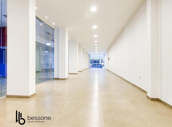 Local comercial · 282m²