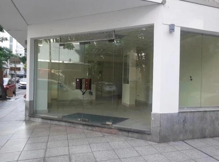 Local comercial · 65m²