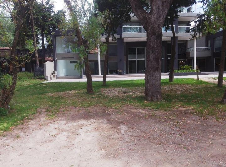 Local comercial · 160m²