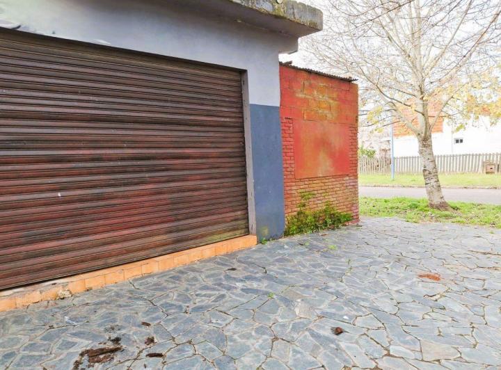 Local comercial · 215m²