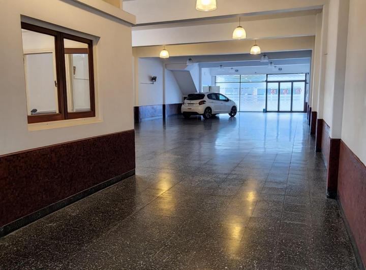 Local comercial · 550m² · 6 Ambientes