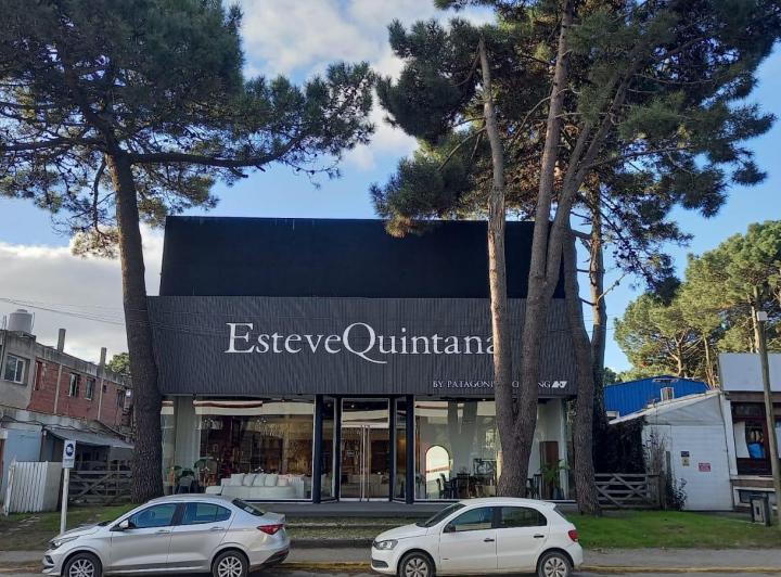 Local comercial · 369m²
