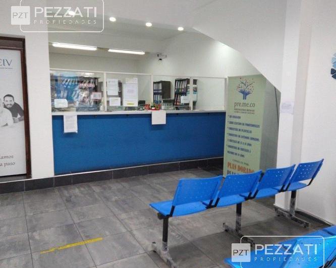 Local comercial · 180m²