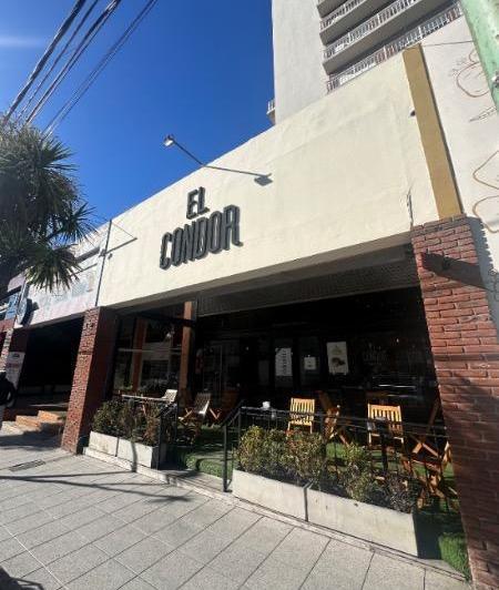 Local comercial · 147m²