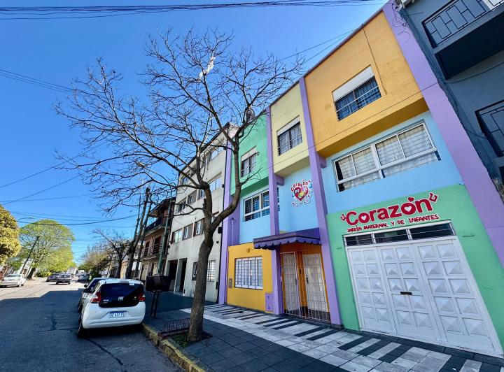 Local comercial · 233m² · 6 Ambientes · 1 Cochera