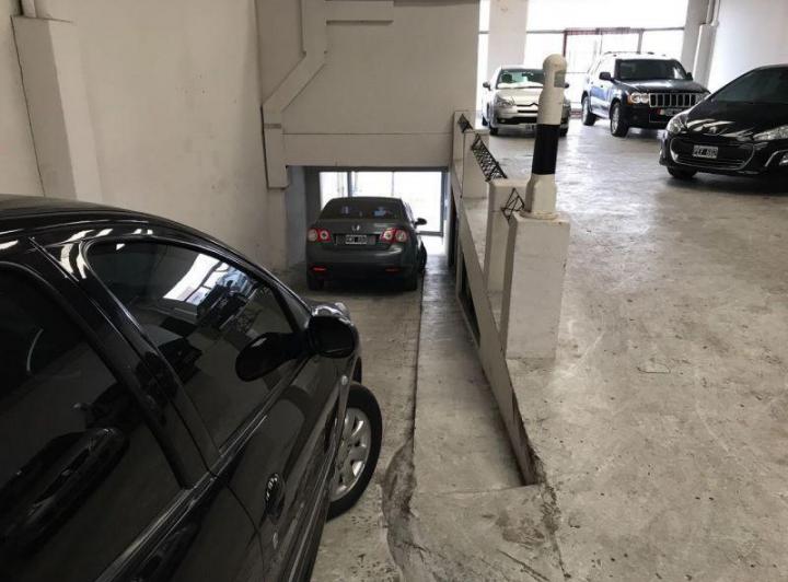 Local comercial · 530m² · 30 Cocheras