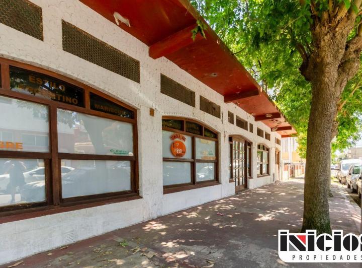 Local comercial · 200m²