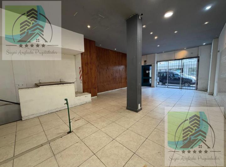 Local comercial · 130m²