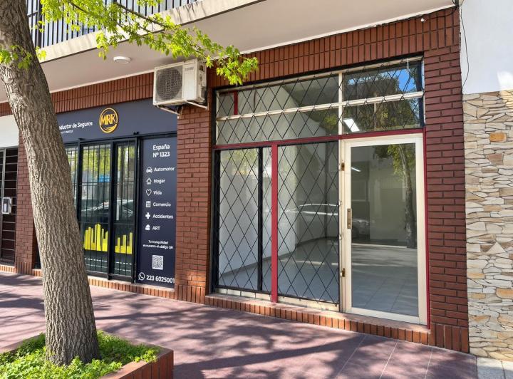 Local comercial · 85m²