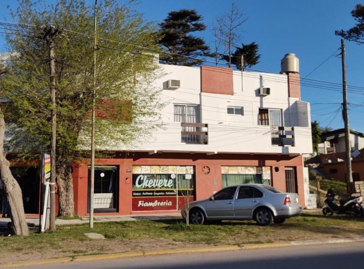 Local comercial · 83m²
