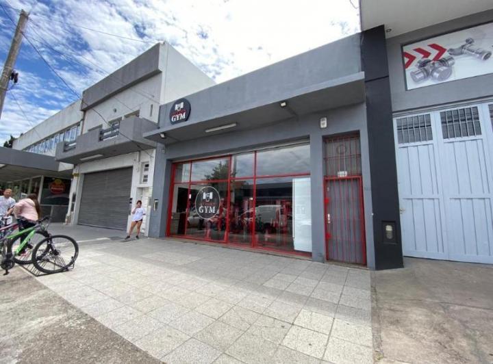 Local comercial · 281m²