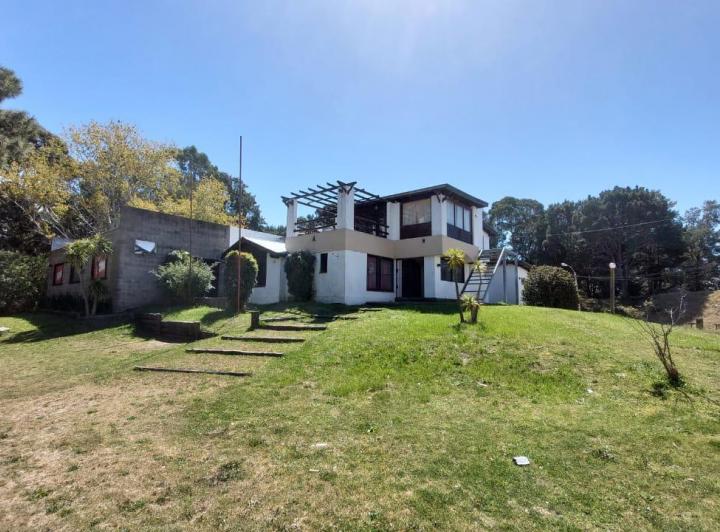 Local comercial · 730m² · 5 Ambientes