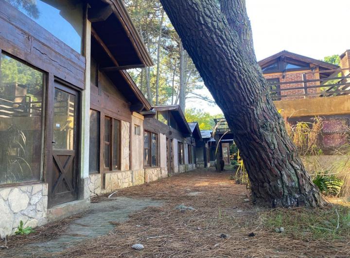 Local comercial · 240m² · 8 Ambientes