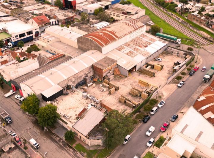 Local comercial · 1634m²
