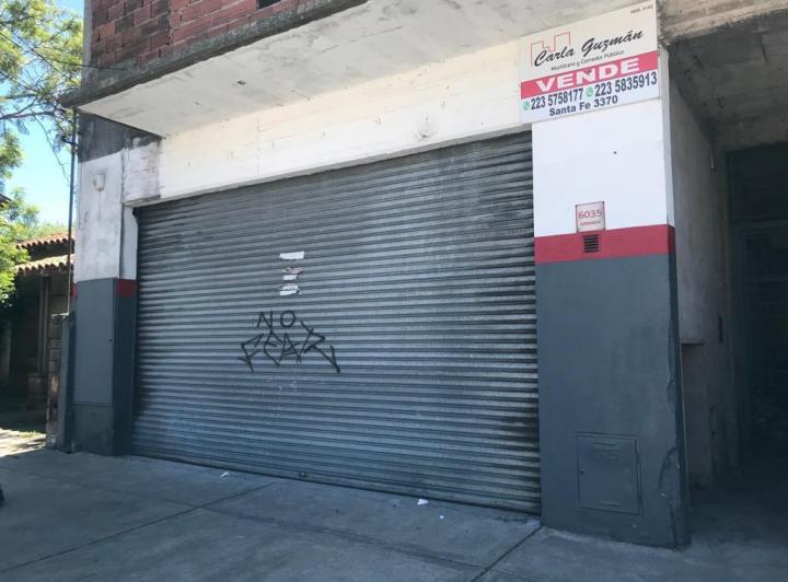 Local comercial · 613m²