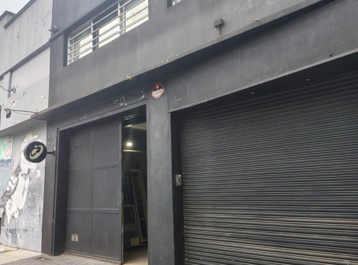Local comercial · 660m²