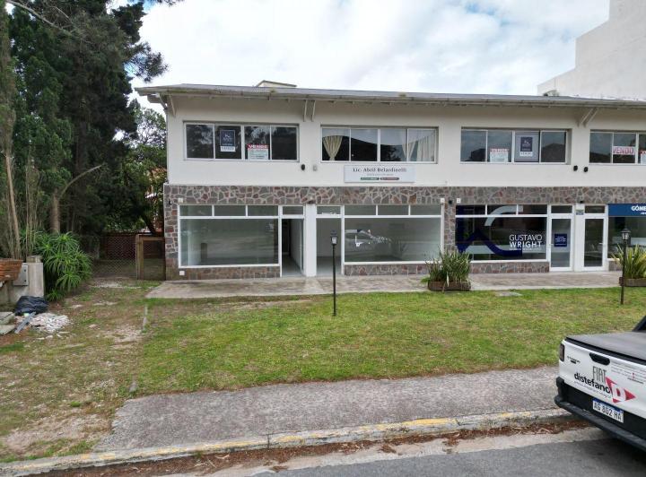 Local comercial · 40m² · 1 Cochera
