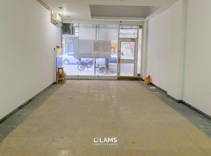 Local comercial · 384m²