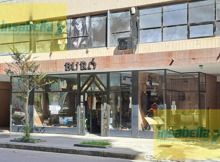 Local comercial · 200m²