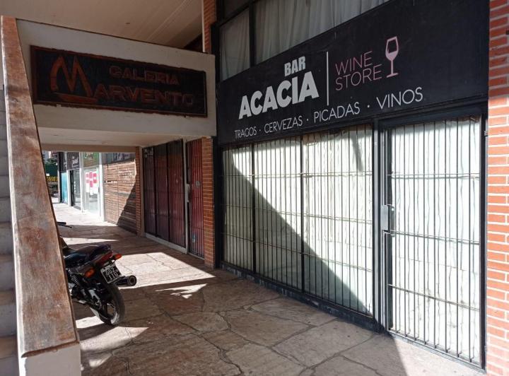 Local comercial · 82m²