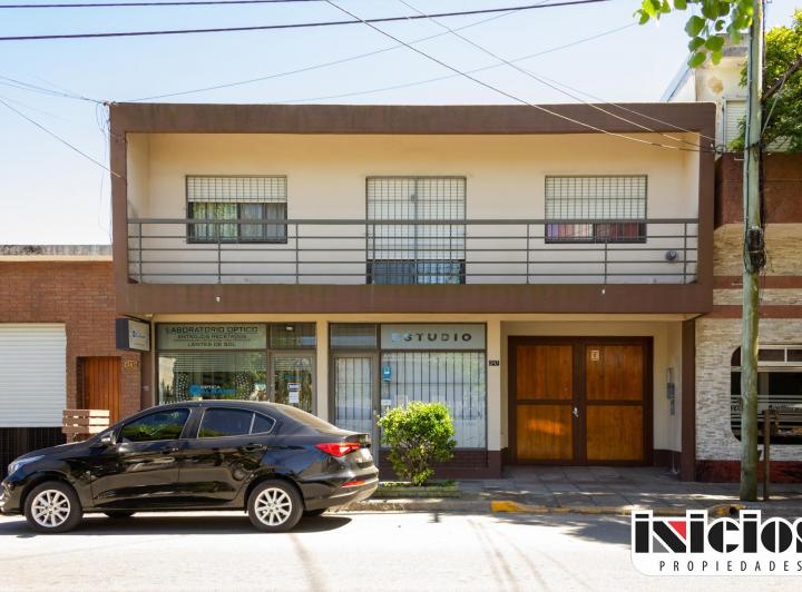Local comercial · 240m² · 3 Ambientes