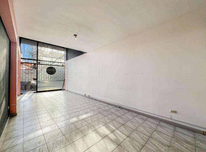 Local comercial · 51m² · 1 Cochera