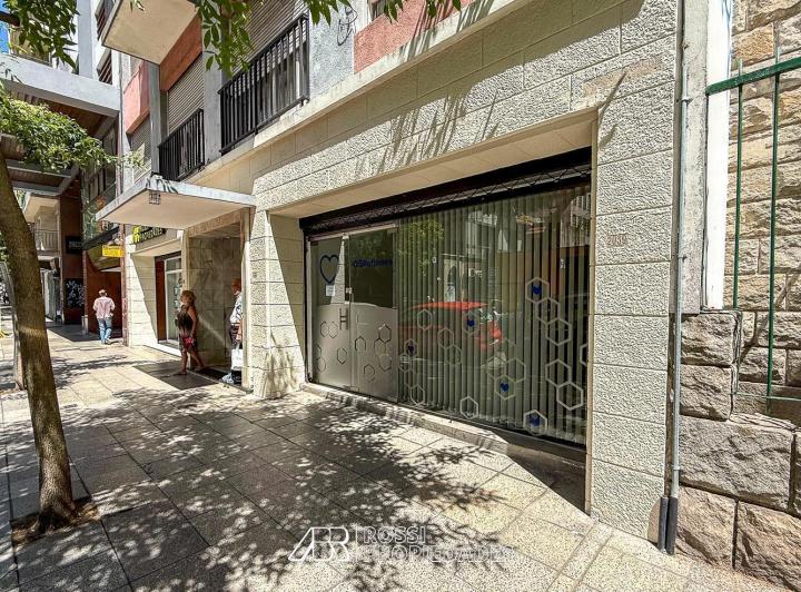 Local comercial · 155m²