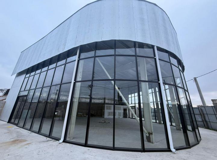 Local comercial · 300m²